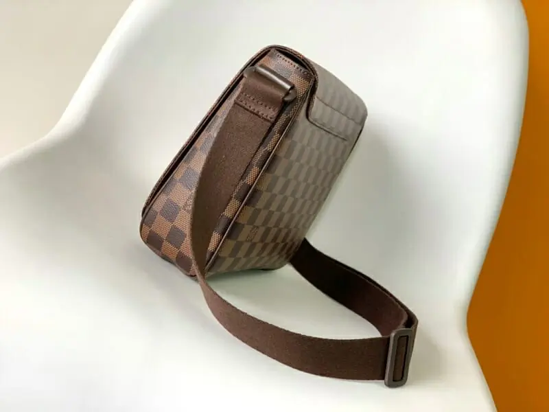 louis vuitton aaa homme mini sac a main s_112a2b71